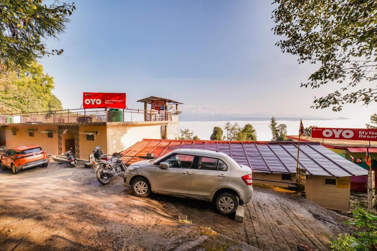 Capital O 47240 Hotel Blossom Resort Kausani Kültér fotó